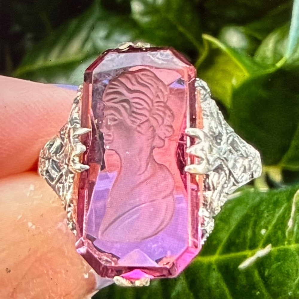 Antique Sterling Silver Filigree Intaglio Cameo Ring. Carved Amethyst.